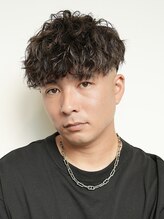 《*ツイストスパイラルパーマ*》縦に落ちつつ、ボリュームと動きと束感がしっかりと出る仕上がりに＊[高松]