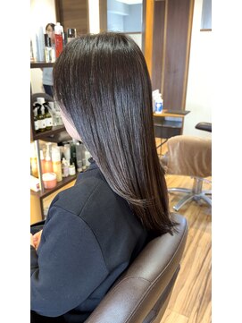 エスト(est.) キレイに伸ばすならミネコラトリートメント　20代30代40代50代