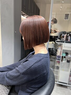 ロンドイディールバンダイ 新潟万代(Lond ideal) ピンクブラウン切りっぱなしボブ