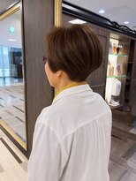 ラモードイワイ　遠鉄百貨店(La Mode IWAI)&nbsp;丸みのあるシルエットで上品にまとまる大人ショート