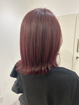 グラムヘアー(GLAM HAIR) レッドカラー×外ハネボブ
