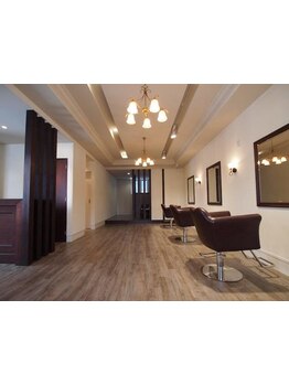 永山でトップクラスのオシャレで寛げるサロン♪背伸びせずに気軽に通えるから、ずっと通いたくなる…☆