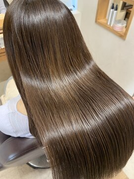 トゥーリ(tuuli) 髪質改善 トリートメント 杉嶋梨紗 つや髪 tuuli ストレート