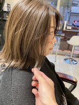 リズム(RHYTHM) ライトベージュ。