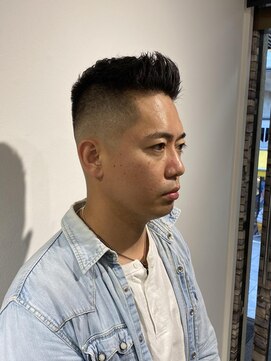 ドルクス 日本橋(Dorcus) 外国人風ベリーショートフェードモヒカン