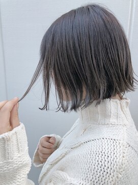 アンドチル 渋谷(AND CHILL) 透明感シアーグレージュ/切りっぱなしボブ【AND CHILL渋谷】