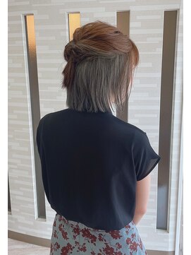 ムゥフ ヘアーアンドアイラッシュ(mouf hair&eyelash) インナーカラー×カーキグレー