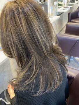 ヘアーエポック(hair epoque) 30代40代50代小顔ハイライトシルバーアッシュ韓国こなレイヤー