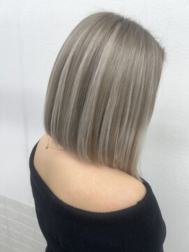 ライブトレア(LIVE TOREA) ボブエクステハイライト