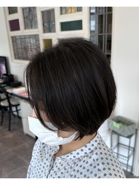 ヴィコロ(vicolo) 大人世代ショートボブ