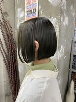 蜃気楼&nbsp;（（（蜃気楼））））カーキグレージュのミニボブ