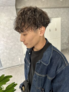 リベル 西中島(Libelle) 前下がりショート×ナチュラルハイライト