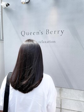 暗めカラーさら艶グロッシーストレート9.30