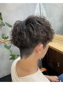 〈k18〉メンズパーマブリーチフェードツーブロックスパイラル