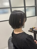 クロス ツー(COROSS2) ボブレイヤー/ローレイヤー/グレージュ/赤み消しカラー