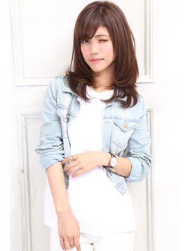 キャロル(CAROL) ミディアムヘアスタイル