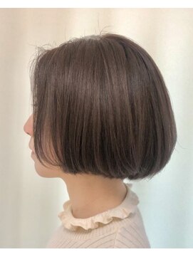 ネオリーブ チロル 横浜西口店(Neolive CiroL.) コンパクトなミニボブ