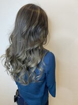 アンソメット 上津店(UN SOMMET)&nbsp;シルバーベージュバレイヤージュカラー[UNSOMMET_KAZUMI]