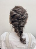 ヘアバンドに似合うアレンジ