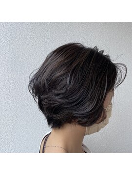 エワル(e'walu) 格好良すぎないハンサムショート