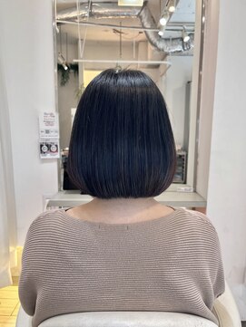 ルスリー 田園調布店(Lsurii) 30代40代からミセスまでつやと潤いストレート美髪で若見えミディ