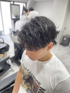 プラウド(PROUD) センターパートウルフカットツイストスパイラルパーマ/ビジネス