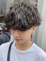 リット バイ フィフス 鹿児島中央駅店(Lit. by fifth)&nbsp;メンズパーマ波巻きパーマツイストスパイラルシャドウパーマ30代