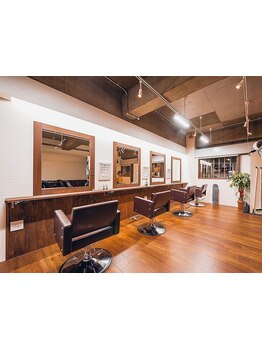 《低単価×高品質》大人女性のための居心地のいいサロン◇一人一人の髪質・頭皮のお悩みに向き合いご提案！