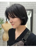 ボブ×顔周りレイヤー×暖色系カラー