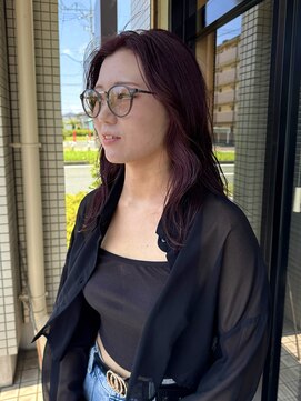 ラロ(raro) 夏におすすめの青味ピンク◎