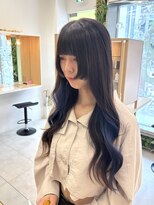 エイトヘアー(8 HAIR)&nbsp;インナーブルー インナーカラー 顔周りカット