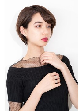 グラフィー(graphy) 小顔に魅せる☆大人ショート3　ツヤ髪