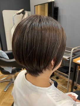 アルター(aL ter) ［黒髪/グレーベージュ/レイヤーロング/前髪パーマ］長野