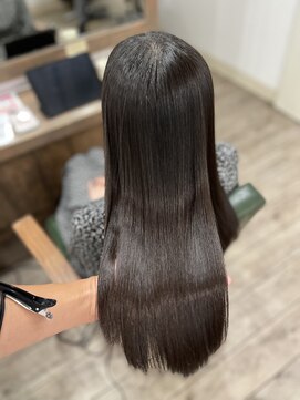 アトリエ シュシュ(atelier chou chou) さらつや絹髪ストレート【髪質改善/縮毛矯正/新宿髪質改善】