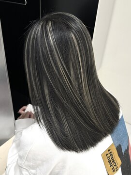 アールプラス 新宿(ar+) 3Dホワイトハイライト