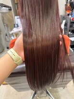 リレーション(Relation)&nbsp;ストレートヘアロングスタイル大人可愛いワインレッドブラウン