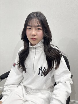 オンカン(onkan) レイヤーロング／韓国巻き／レイヤースタイル／シースルーバング