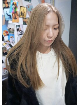 クイン(qin) ベージュカラー/ブリーチカラー/ハイトーン/ベージュ/