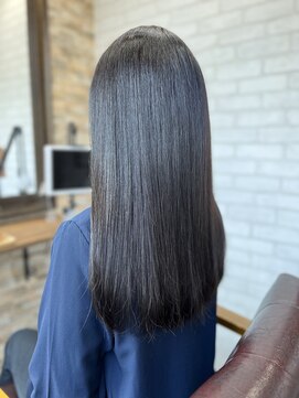 アトリエナガノ(atelier nagano) ニュアンスカラー/センターパート/ツヤ髪スタイル/ブルージュ