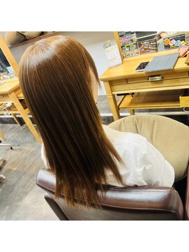 タイズ(ties) カラーは根元のみで縮毛矯正をかけられる髪の健康を保ちましょう