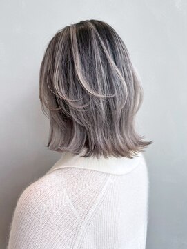 アルバム 新宿(ALBUM SHINJUKU) ハイライトカラーブリーチミディアムくびれヘア_ba555952