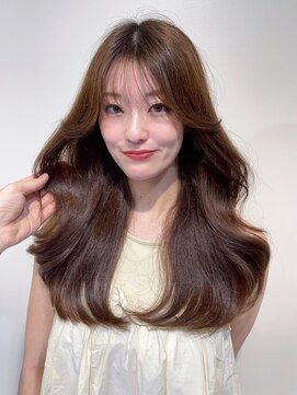 クシェル(kuschel) 韓国ロングレイヤーカットx薄め前髪ありxブリーチなしベージュ