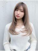 セミロングレイヤーボブミルクティーベージュエンドカラー