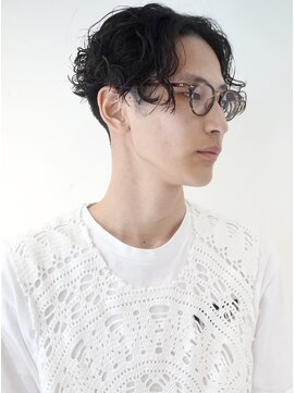 メリケンバーバーショップ コウベ(MERICAN BARBERSHOP KOBE) 七三オールバックツイストパーマかき上げヘアコンマヘア24