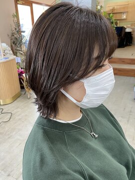 キュオンシア(CUEON. ciea) 顔まわりレイヤー×グレージュカラー