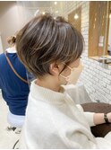 203040代オススメ耳かけショートボブスタイル