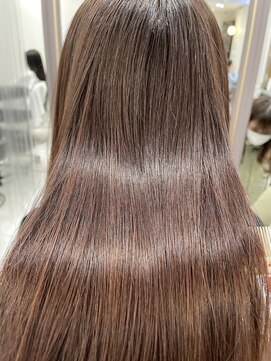 エスカーラ 表参道(THE ESCALA) @aidaman321 髪質改善/髪質改善縮毛矯正/髪質改善トリートメント