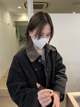 エイチ 梅田(H) 顔まわりカットショートカットくびれショート前下がりボブ20代