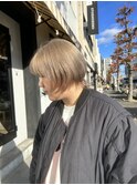 ケアブリーチミルクティーベージュカラーショートボブ韓国ヘア