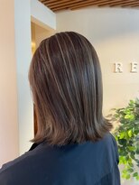 ブリッツバイレボ 船橋(BLITZ by REVO)&nbsp;ナチュラルレイヤー/エアリーロング/美髪/グレージュカラー/船橋